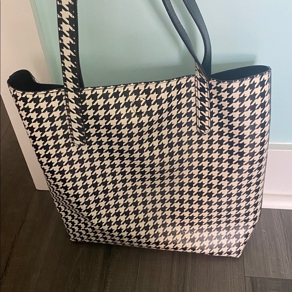 Houndstooth Black and White Tote Bag - Picture 2 of 4